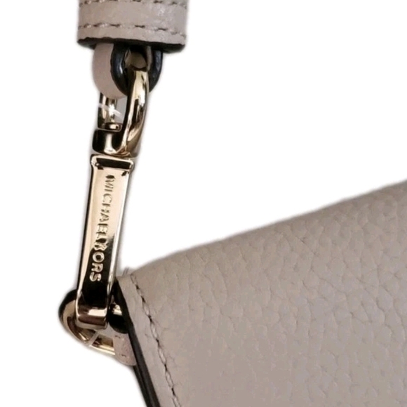 Michael Kors Crossbody Purse Blush Pink Pebbled Leather Gold MK Logo Rare Posh - Picture 6 of 10